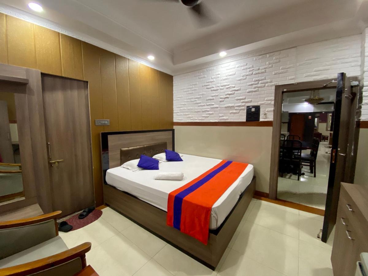 Vinayak Guest House Kalkuta Zewnętrze zdjęcie